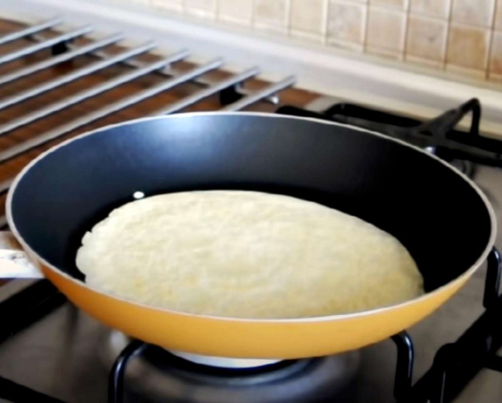 Lahmacun Hamurunu Ön Pişirme